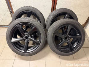 Tesla Model Y Juniper Crossflow 19" gyári télikerék Pirelli Sottozero 3 255 45R19 új