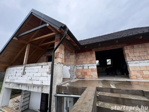 Keszthely közelében 150 m  kétszintes ház - kép 3