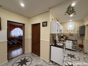 Mezőcsáton jó elrendezésű családi ház eladó!  - kép 11