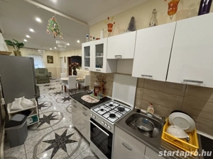 Mezőcsáton jó elrendezésű családi ház eladó!  - kép 6