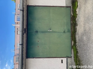 Kiadó garázs Komáromban a Jókai tér mögött