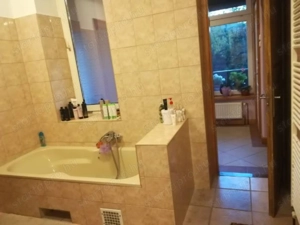 KURIÓZUM Visegrádon - 2 lakásos családi ház gyönyörű kertben, ideális lokációban! - kép 6