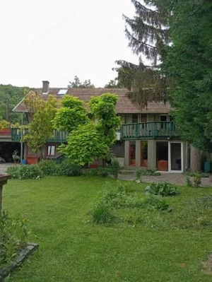 KURIÓZUM Visegrádon - 2 lakásos családi ház gyönyörű kertben, ideális lokációban! - kép 19