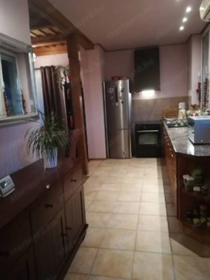 KURIÓZUM Visegrádon - 2 lakásos családi ház gyönyörű kertben, ideális lokációban! - kép 12