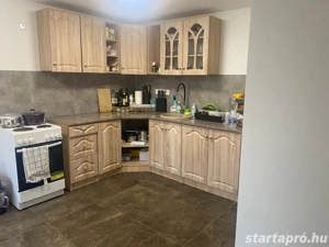 Eladó felújított családi ház  - kép 8