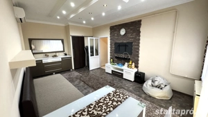 Petőfi utcán 42 nm-es 2 szobás 2024-ben, felújított, azonnal költözhető lakás bútorozva elladó - kép 5