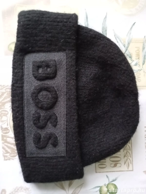 Újszerű Hugo Boss télisapka eladó! 