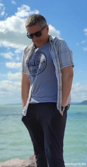 Bi Sub férfi domináns partnert keres