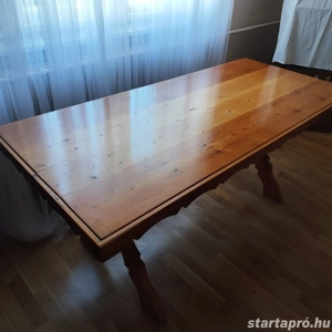 8 Személyes étkezőasztal 