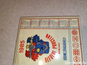 Egyedi retro naptárcsempe 