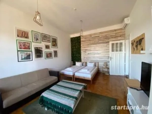 Kiadó panorámás, világos, 2 szobás lakás a VI. kerületben, legfelső emeleten - kép 3