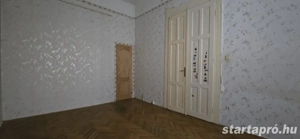 Eladó csendes, erkélyes lakás a VI. kerületben   felújítandó, egyedi lehetőségekkel - kép 5