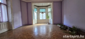 József körúti saroklakás eladó   2 utcára néző szoba, 2 kis erkély, sok lehetőség