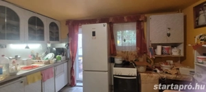 Gyönyörű kert közepén családi ház eladó - kép 12