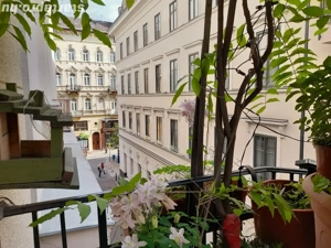 3 szobás , 2 fürdőszobás erkélyes lakás Opera közelében tulajdonostól , 2 lakássá könnyen alakítható - kép 9