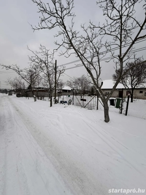 Érd Dombosváros részén,  a Borszéki utcában építési telek eladó!