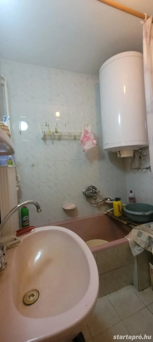 Gyönyörű kert közepén családi ház eladó - kép 13