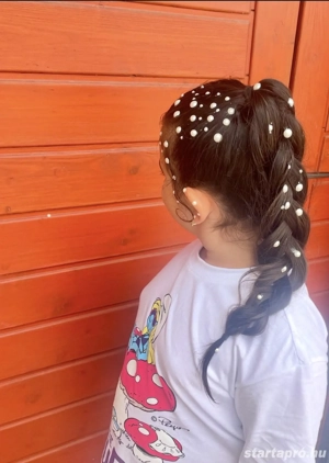 Női fodrászat-fonás alkalmi frizura - kép 4