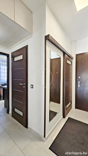 Felújított, gépesített, berendezett, igényesen kialakított lakás eladó! - kép 12