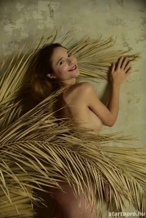 23 éves lány fotózást vállal !