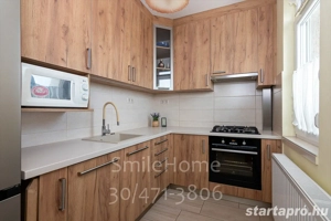 Napfényes, erkélyes lakás Szombathely belvárosában eladó! - kép 5