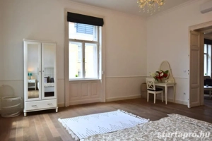 Kiadó világos, tágas luxuslakás a palotanegyed szívében 139 nm, 3 hálószobával! - kép 7