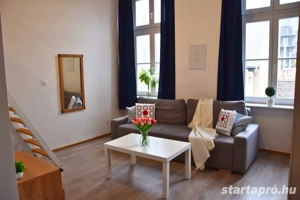 Kiadó felújított, galériás 1,5 szobás lakás a II. János Pál pápa téren, M4 metró közelében - kép 3