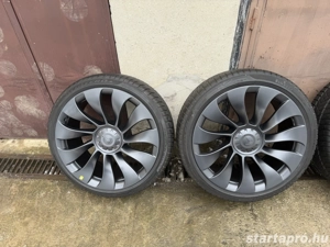 Tesla Model Y Performance 21" Überturbine téli garnitúra újszerű állapotban - kép 2