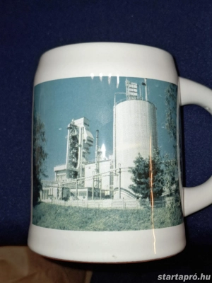 Képes, 0,7 literes dísz korsó, Bélapátfalvi, vagy Királyegyházi cementgyár fotó, eladó