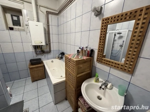 Polgáron modern kialakítású otthon központhoz közel eladó!  - kép 9