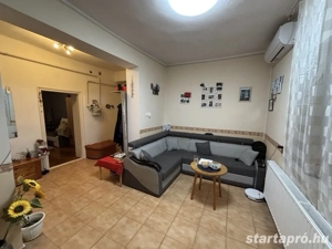 Polgáron modern kialakítású otthon központhoz közel eladó! 