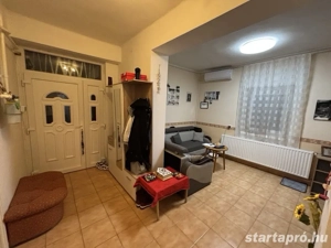 Polgáron modern kialakítású otthon központhoz közel eladó!  - kép 10