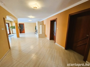 Kiskunhalas Felsőváros részén kiváló állapotú, tágas családi ház eladó! - kép 3