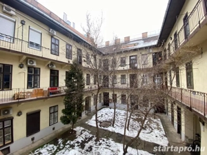 Felújított 2+1 szobás lakás eladó a Klauzál téren   a buli negyed szívében - kép 14