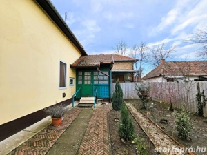 Tompa központjában 2 szobás lakás, nagy garázzsal, melléképületekkel! - kép 20