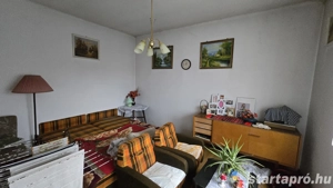 XVI. csendes részén eladó 100 nm-es, 3 szobás ikerház, 286 nm-es teleken. - kép 8