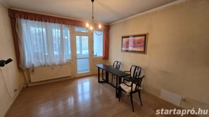 XIV. Kacsóh Pongrác úton, 54 nm-es, 2 szobás nagyon jó elosztású loggiás lakás eladó.