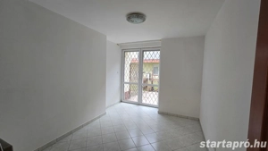 IV. Chinoin utcában 54 nm-es, 2 szobás étkezős, 2011-es építésű lakás eladó.