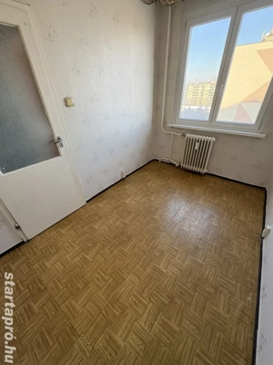 Nyíregyházán az Ungvár sétányon 1+2 szobás lakás eladó! - kép 5