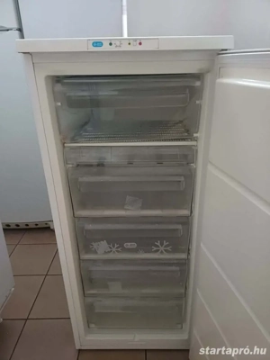 Használt Zanussi ZFU 19400WA Fagyasztószekrény [KH267] 1-3 hónap garanciával - kép 2
