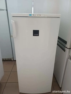 Használt Zanussi ZFU 19400WA Fagyasztószekrény [KH267] 1-3 hónap garanciával