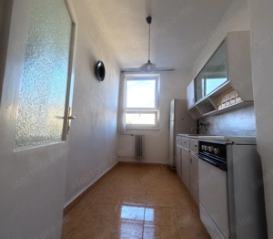 Deák F. utcában 3 emeleti 57 m2-es 2 szobás középső téglalakása 4 emeletes épületben - kép 9