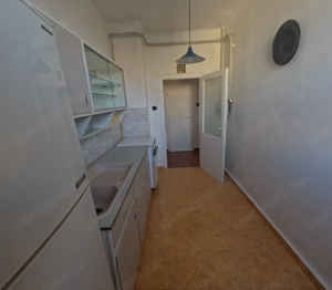 Deák F. utcában 3 emeleti 57 m2-es 2 szobás középső téglalakása 4 emeletes épületben - kép 4