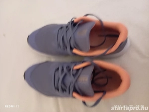 Eladó Ózdon Nike női 38-as sportcipő meg egyezés szerint 