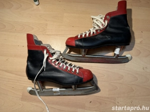  42 es retro Botas korcsolya 42 es bőr korcsolya eladó 6000 Ft ért