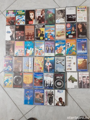 Eladó 84 db gyári műsoros magnó kazetta