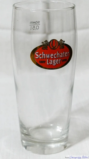 Üveg 60-75-183 méretű Schwechater Lager sörös pohár, eladó