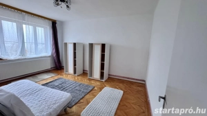 Azonnal költözhető, 3 szobás, felújított, önálló családi ház kiadó! - kép 2