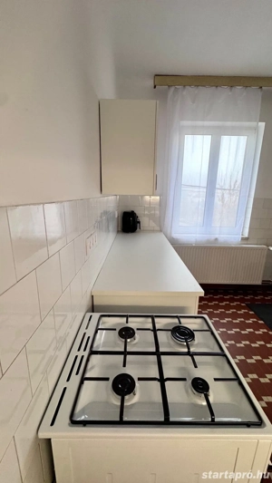 Azonnal költözhető, 3 szobás, felújított, önálló családi ház kiadó! - kép 14