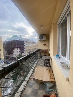 Bútorozott, erkélyes 2,5 szobás lakás kiadó a Frankel Leó utcában - kép 10